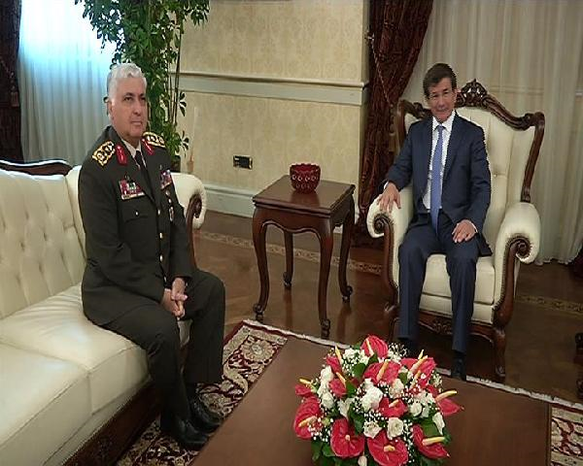Davutoğlu, Özel\'i Kabul Etti