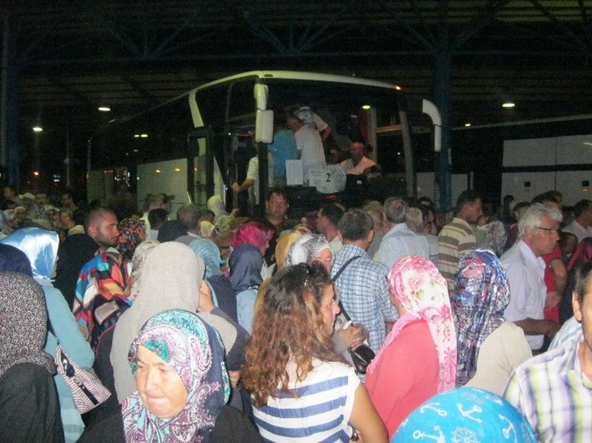 Dualarla Hacca Uğurlandılar