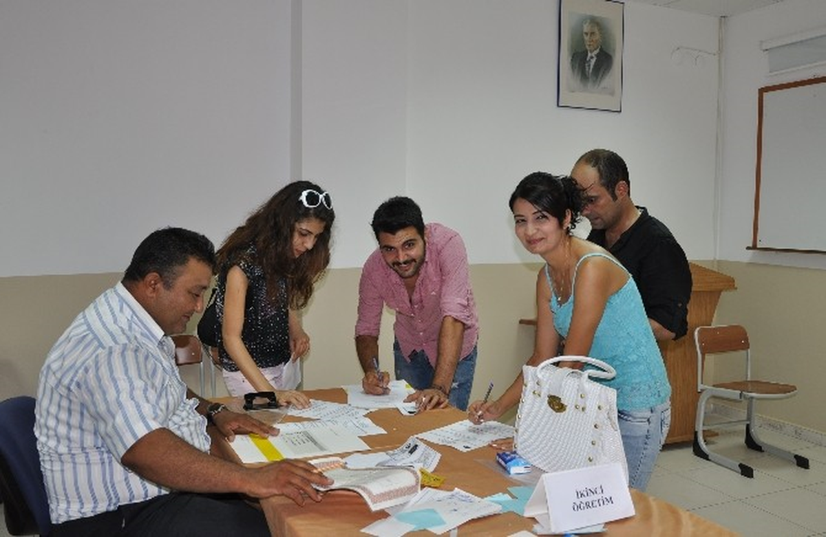 Erdemli Yüksekokullarında Kayıt Heyecanı