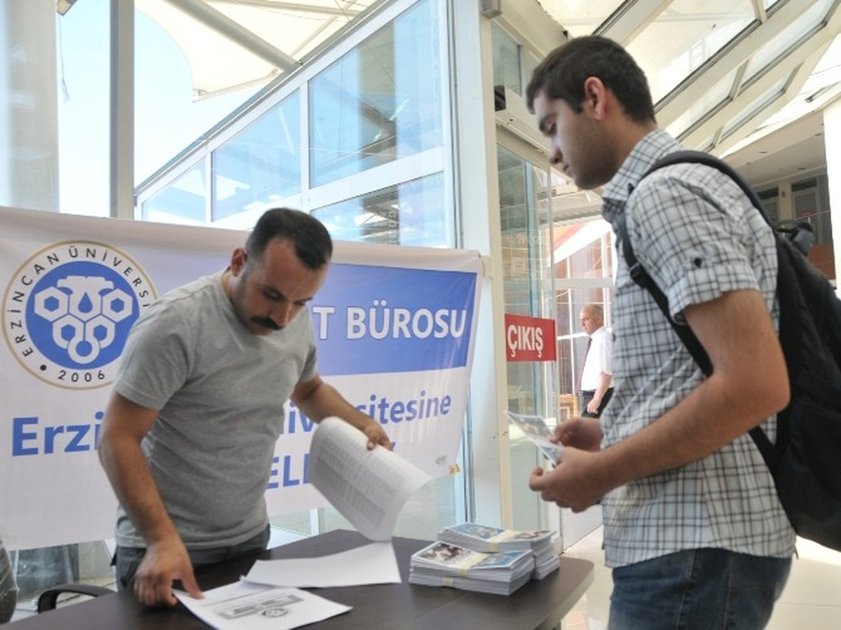 Erzincan Üniversitesinde Kayıt Heyecanı