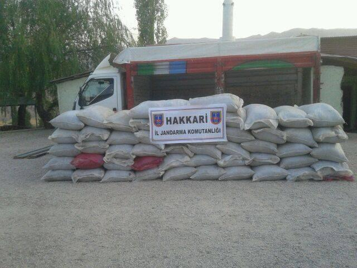 Hakkari\'de 7 Ton Çay Ele Geçirildi