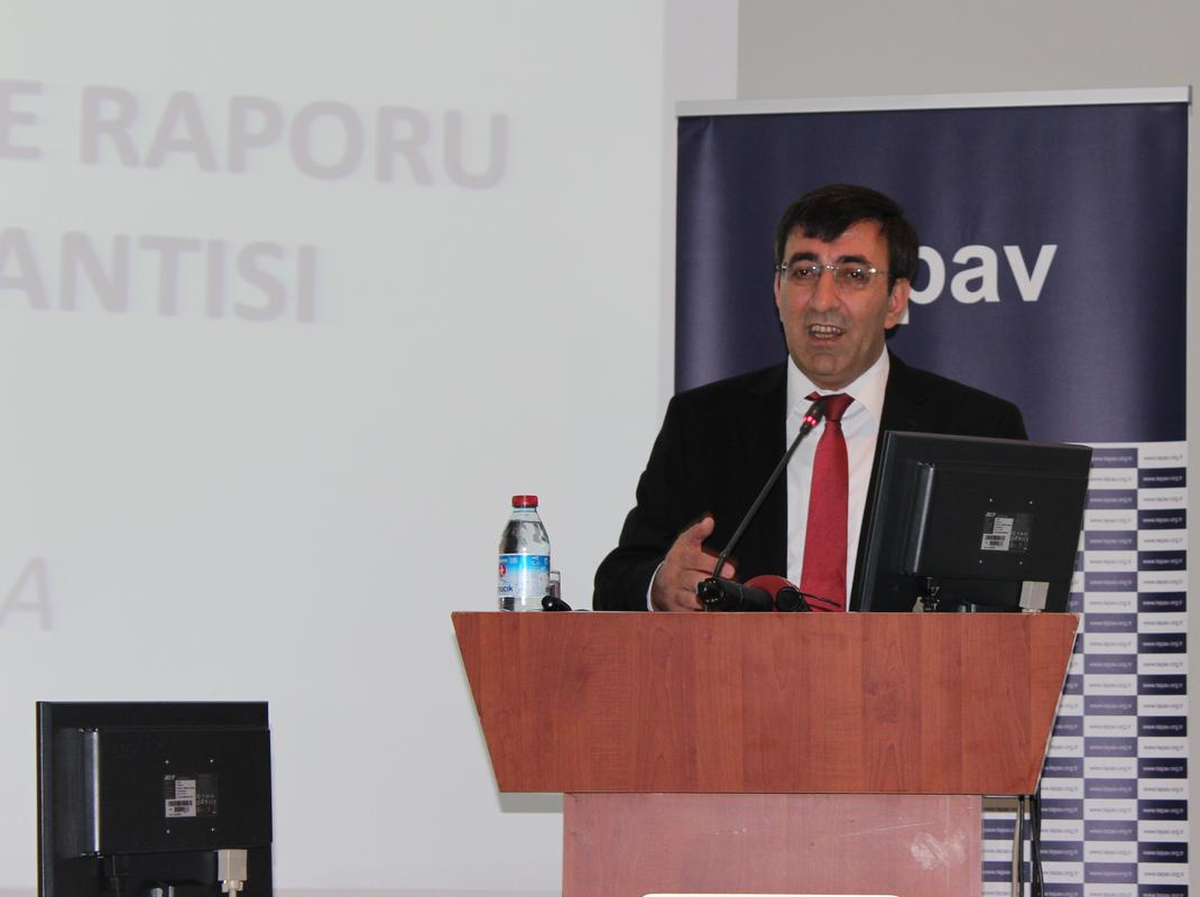 "Dünyadaki Gelişmelere Göre Makro-Ekonomik Rakamları Güncelliyoruz"