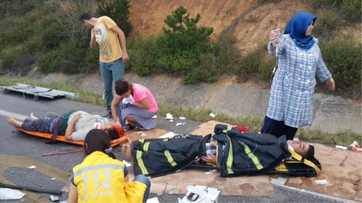 İzmit Kandıra Yolunda Feci Kaza: 2 Ölü, 13 Yaralı