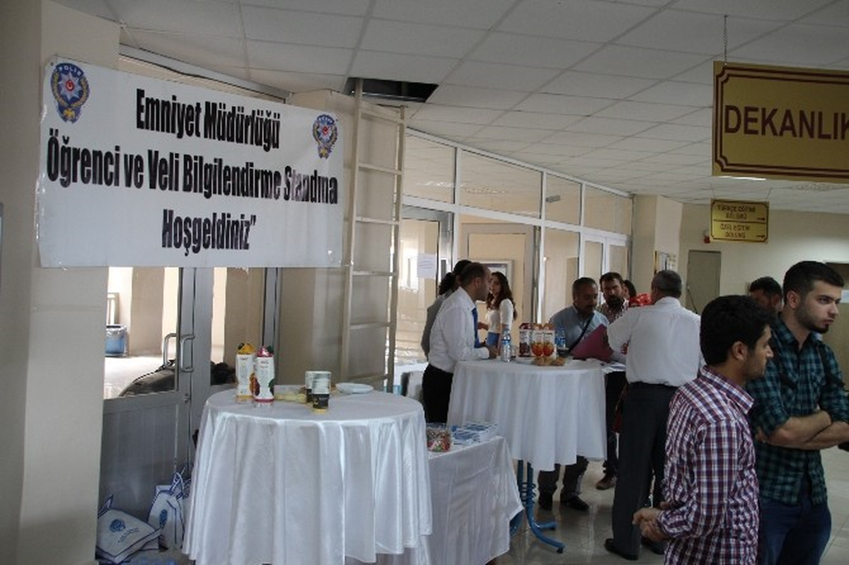 Kars Emniyet\'inden Örnek Davranış