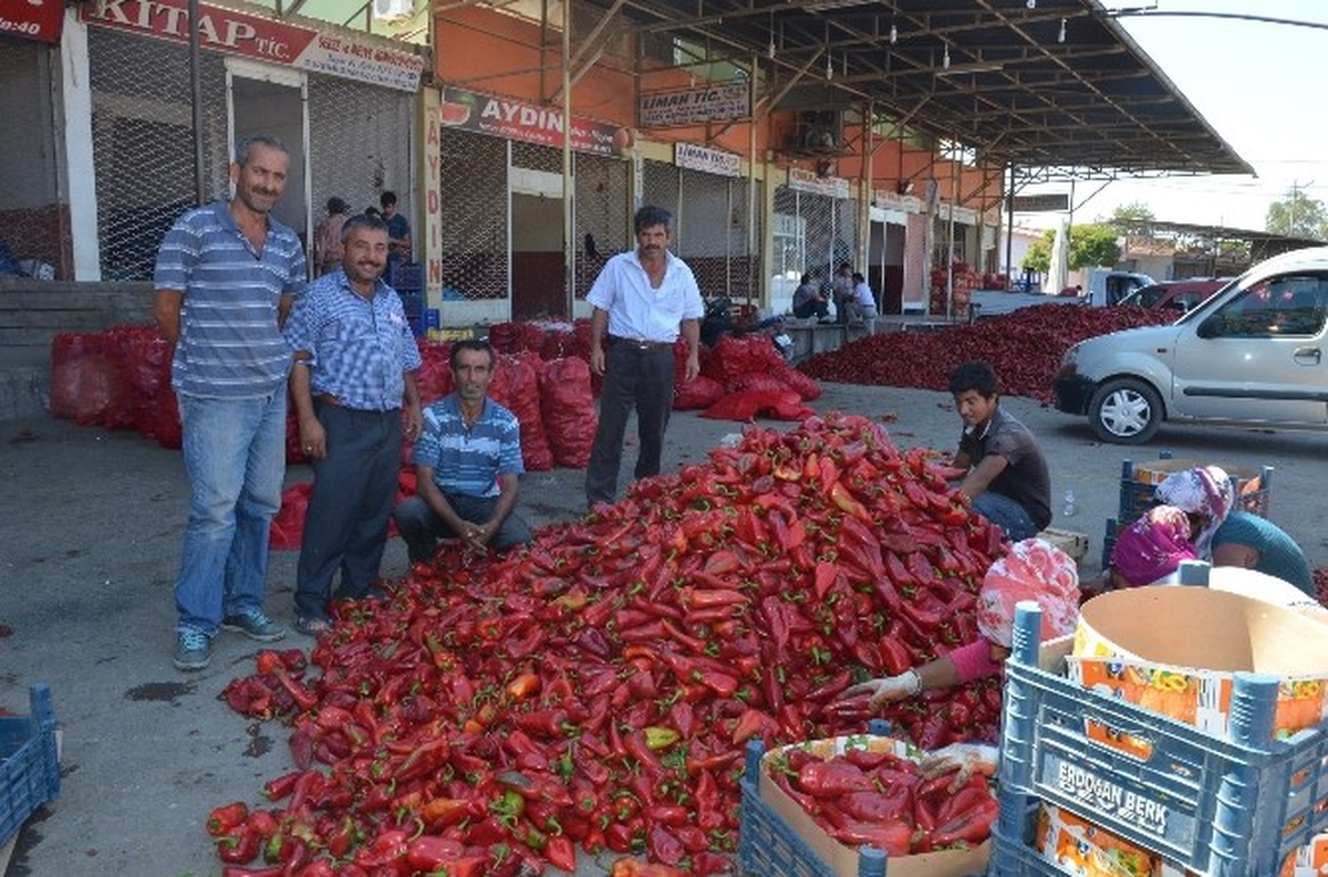 Kırmızı Biber Yüz Güldürüyor