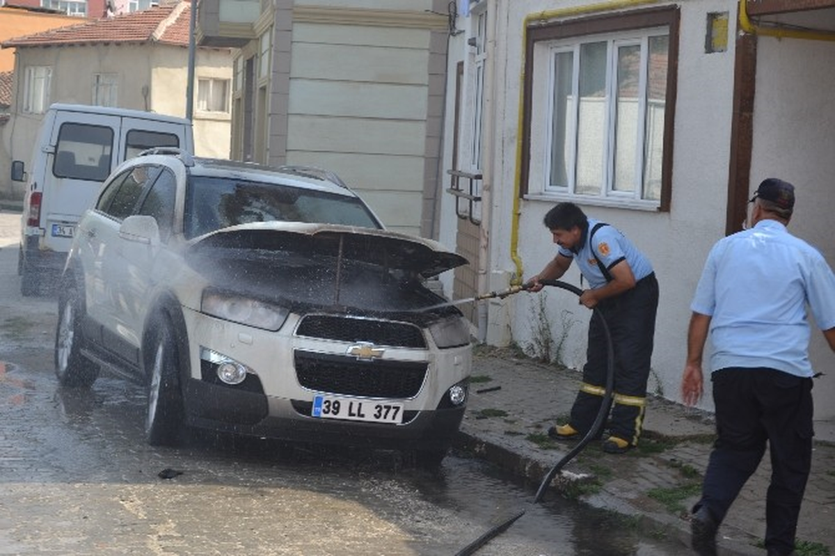 Lüleburgaz\'da Lüks Cipte Yangın