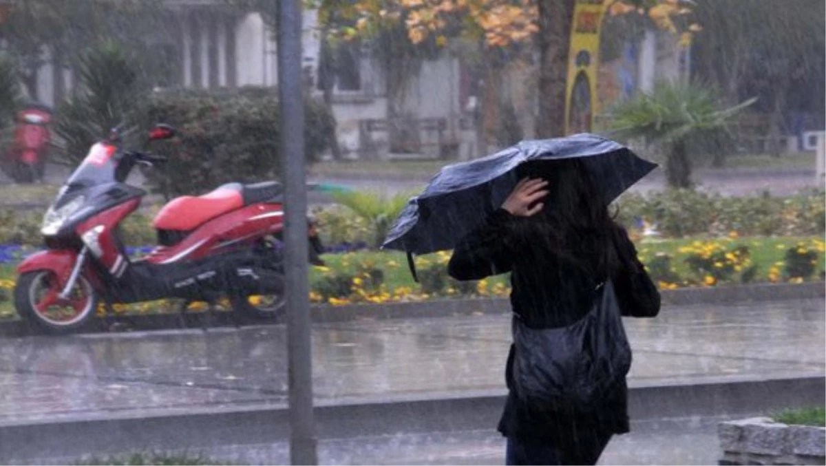 Meteoroloji\'den İstanbul\'a Hortum ve Fırtına Uyarısı