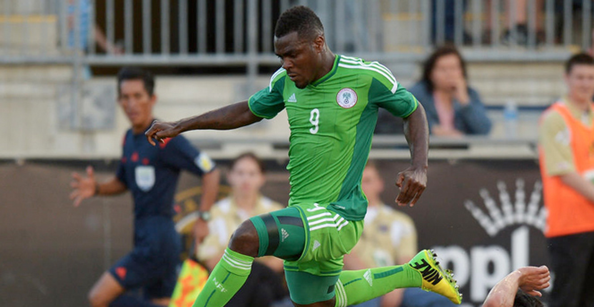 Nijerya Ordusu, Fenerbahçeli Emenike\'nin Arazisini İşgal Etti