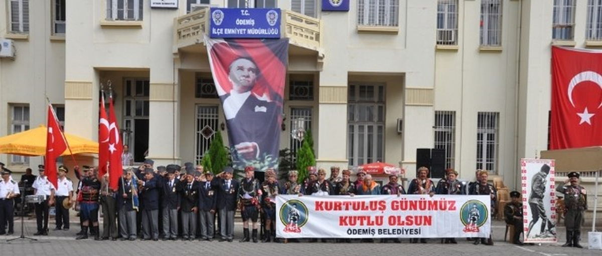 Ödemiş\'in Kurtuluşu İlk Günkü Heyecan ve Gururla