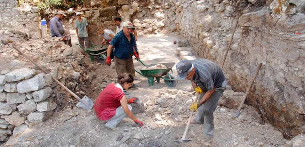 Olimpos Antik Kenti\'nde Kazılar Sürüyor