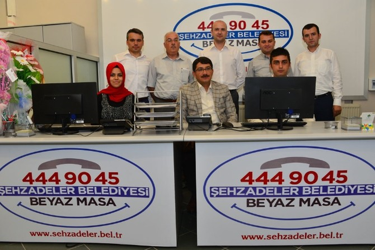 Şehzadeler Belediyesi\'nde \'Beyaz Masa\' Kuruldu