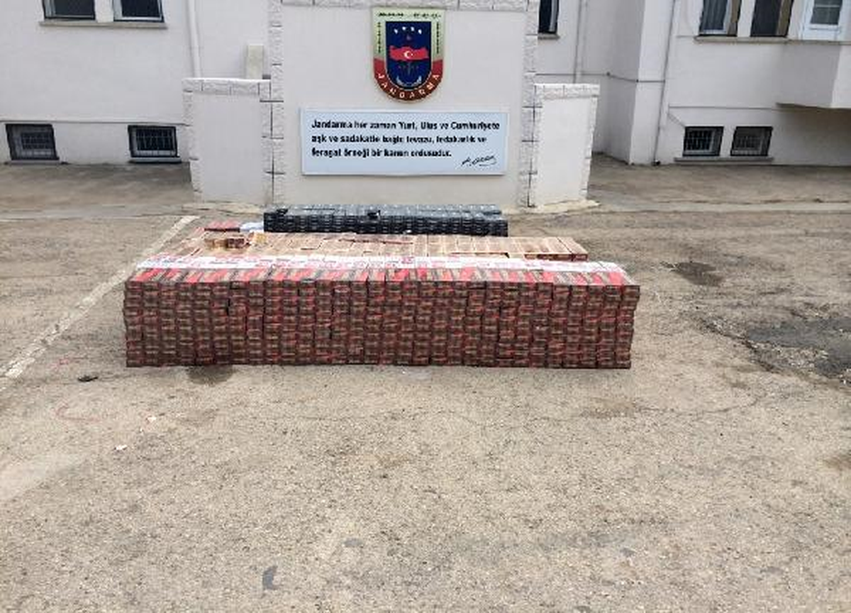 Sınıra Bırakılan Çuvallarda 41 Bin 180 Sigara Ele Geçti