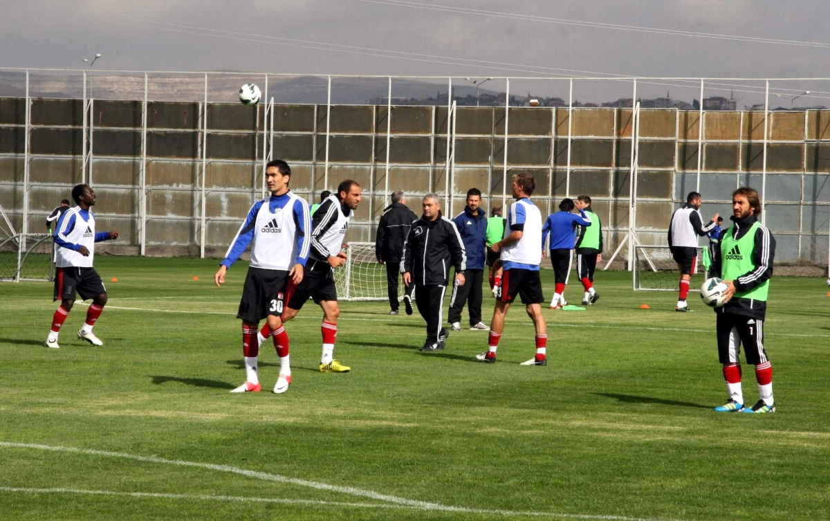 Sivasspor\'da Akhisar Belediyespor Maçı Hazırlıkları