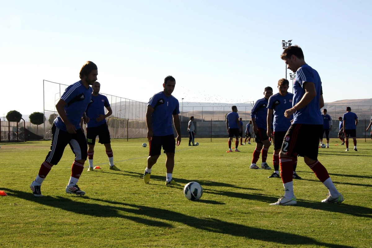 Sivasspor, Prıshtına ile Hazırlık Maçı Yapacak