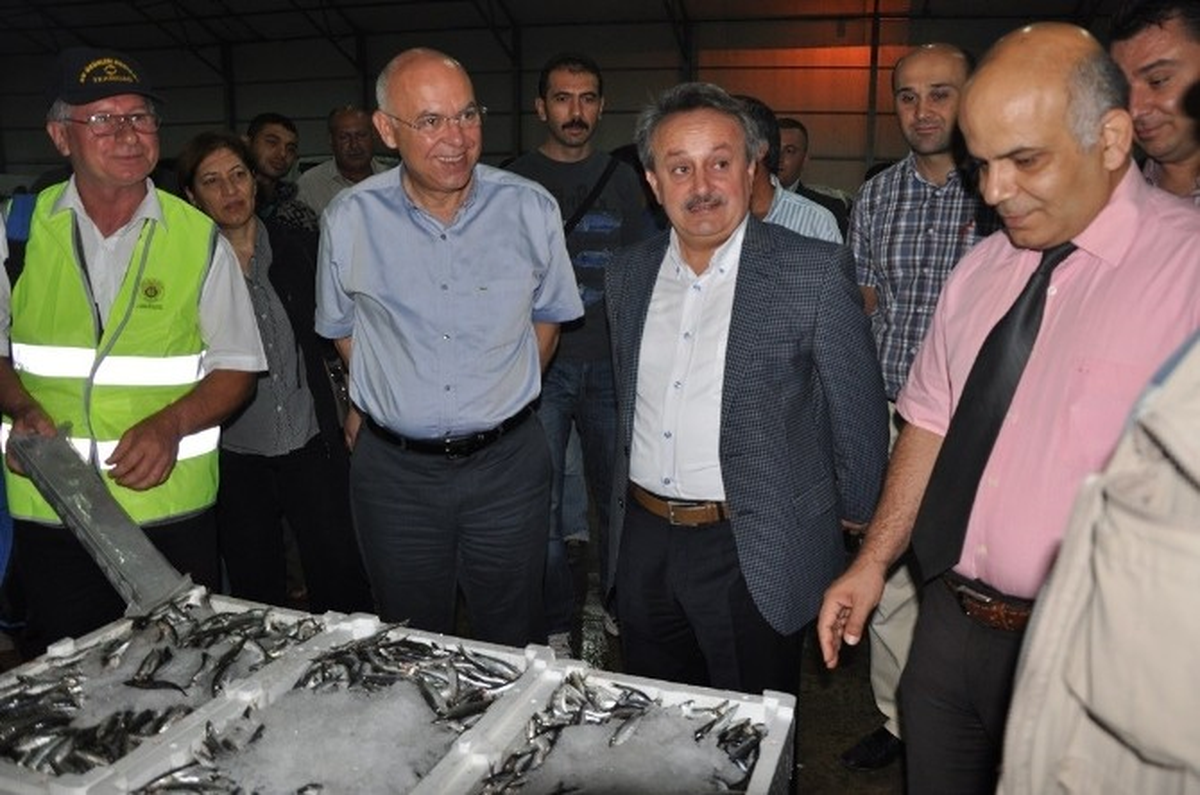 Süleymanpaşa Belediye Başkanı\'ndan Balık Haline Ziyaret