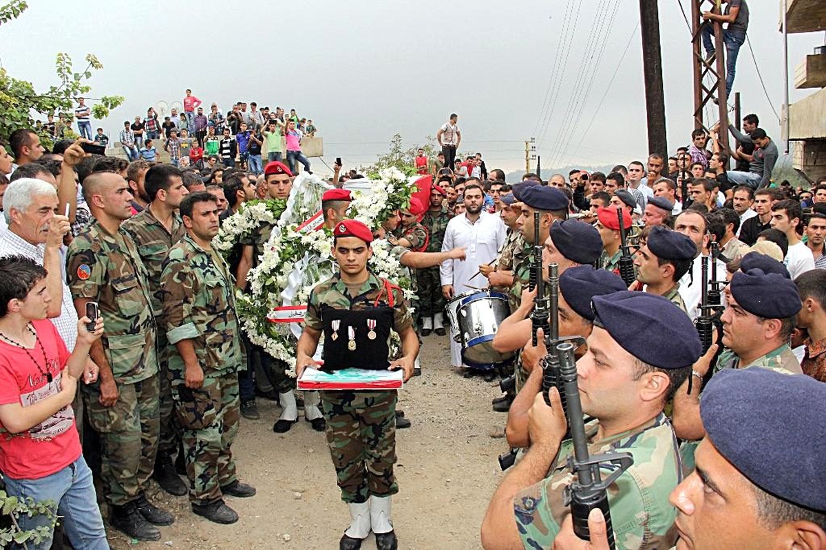 IŞİD\'in Öldürdüğü Lübnanlı Asker İçin Cenaze Töreni