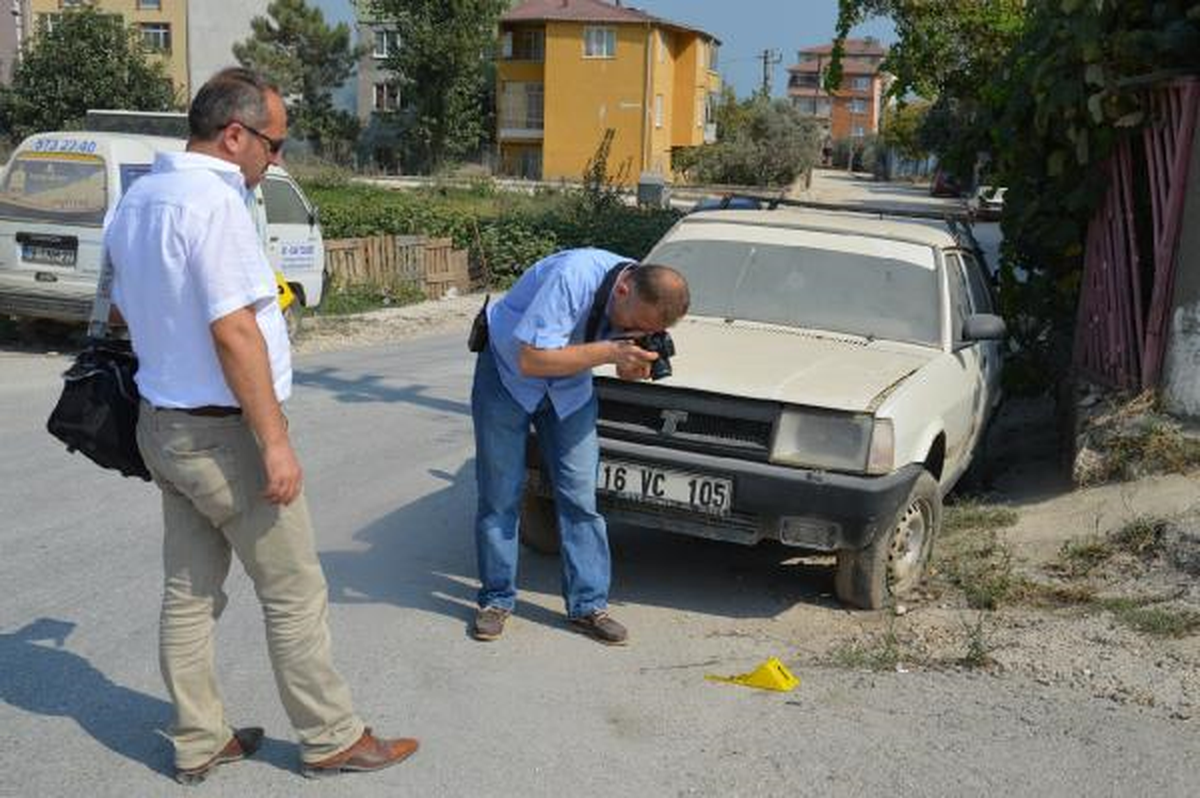 Tamirci Otomobilin Altında Silahlı Saldırıya Uğradı