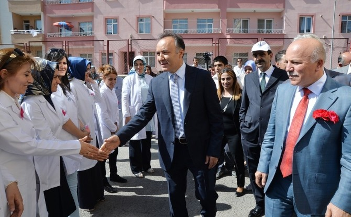 Erzurum\'da Kursiyerlerin Belge Mutluluğu