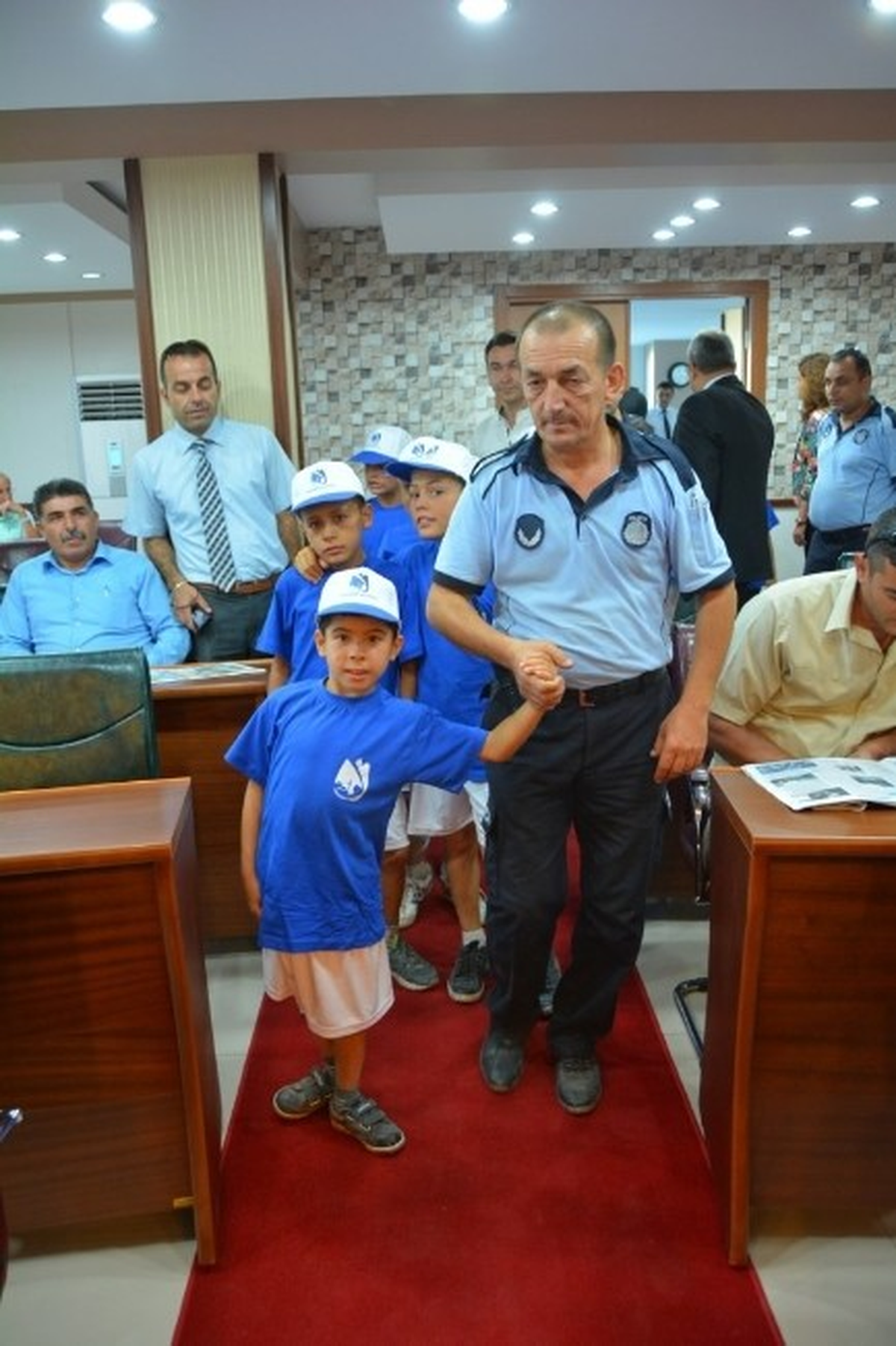 Yunusemre Belediyesi\'ne Modern Meclis Salonu