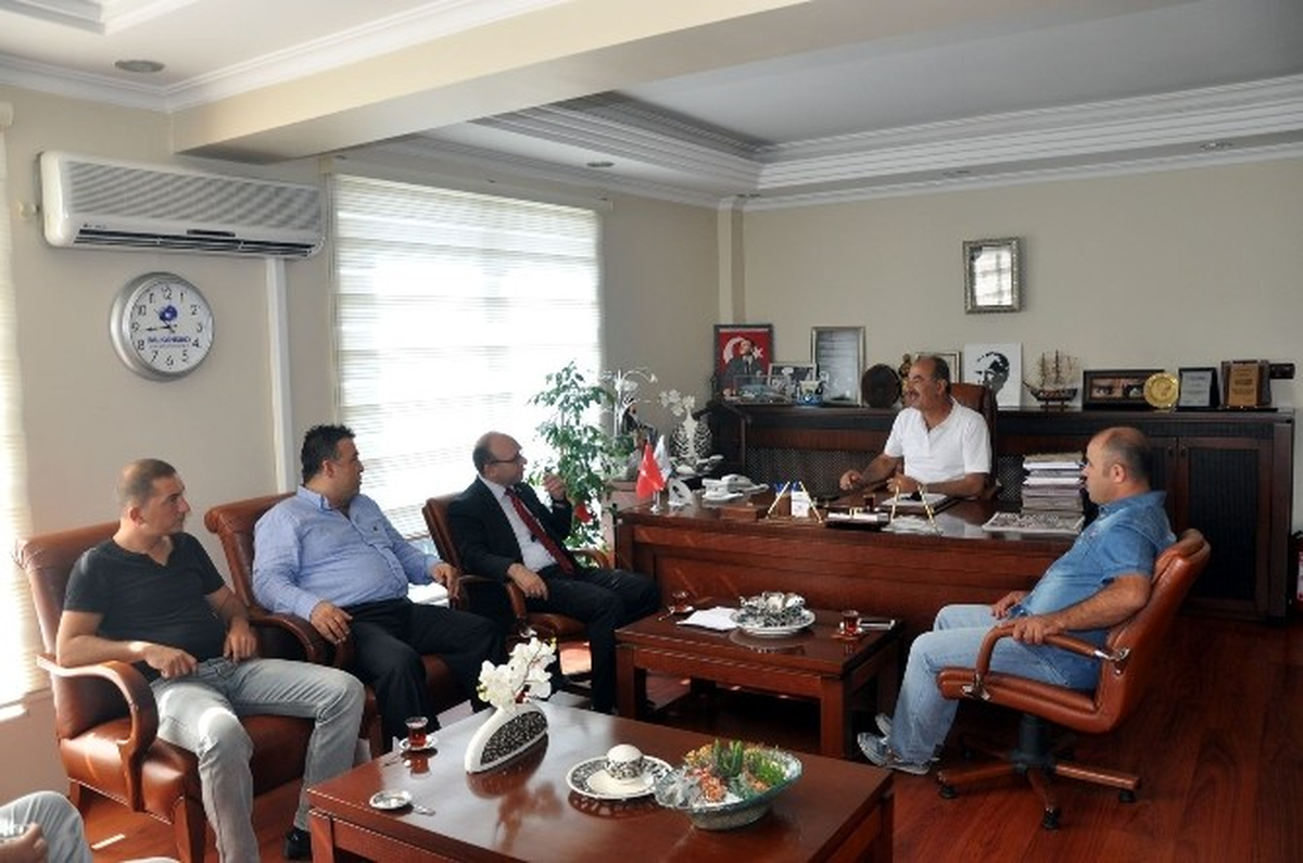 AK Parti Mudanya Teşkilatı Başkan Türkyımaz\'ı Makamında Ziyaret Etti