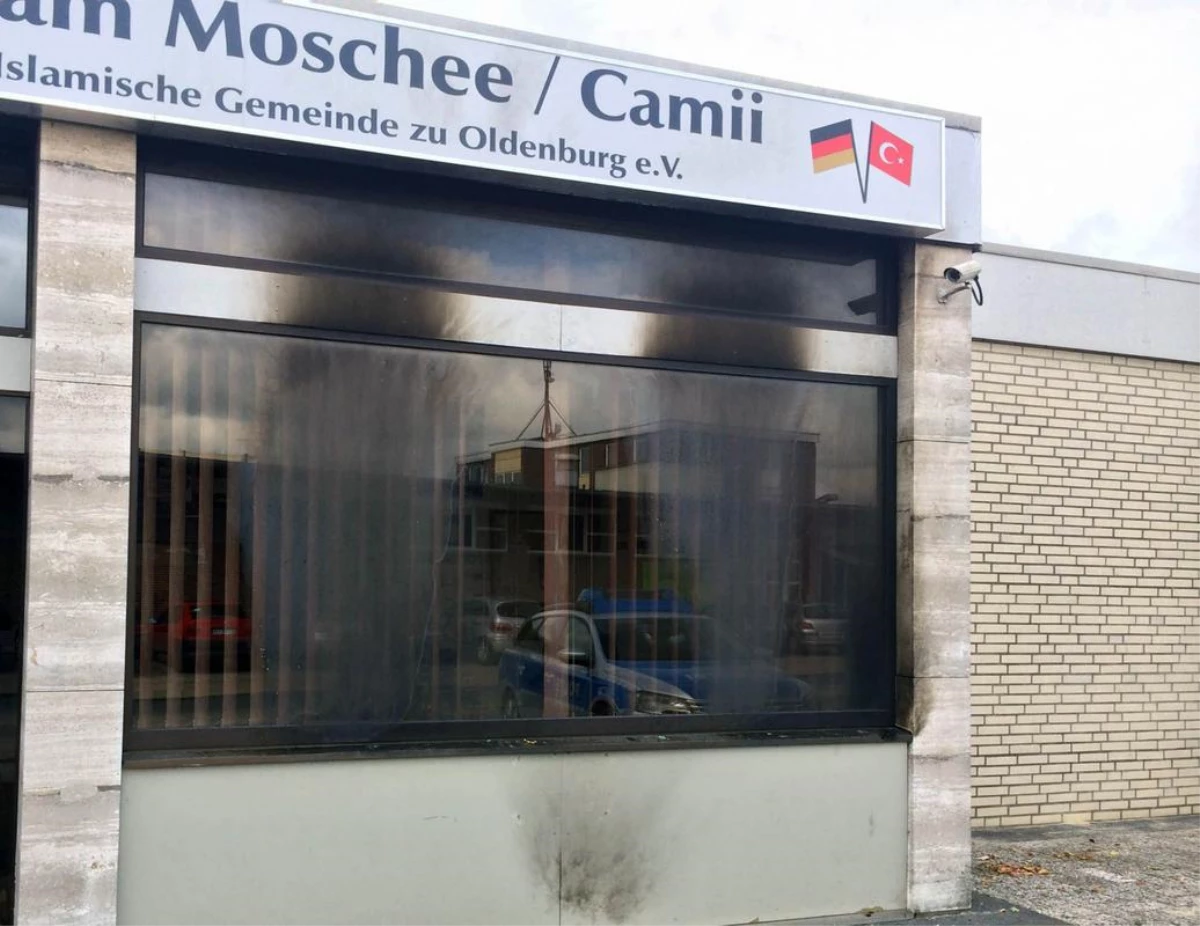 Almanya\'da Camilere Yönelik Saldırılar