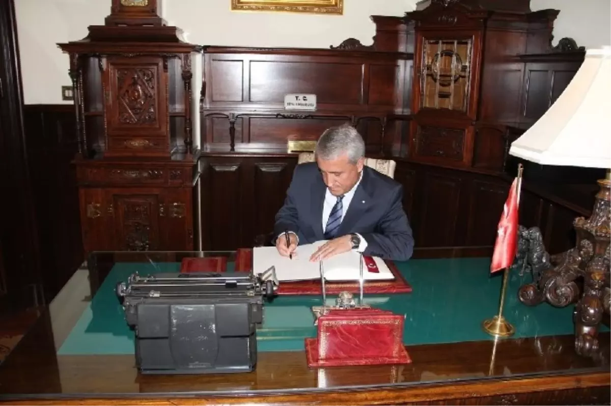 Aöf\'ün Bulgaristan Bürosu Açıldı