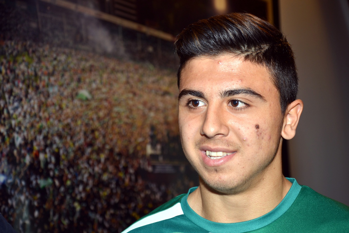 A Milli Takımı Galibiyete Taşıyan Genç Futbolcu Ozan Tufan Gol Anını Anlattı