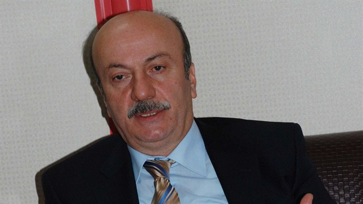 Bekaroğlu\'nun CHP\'ye Üyelik Başvurusunun Kabul Edilmesi