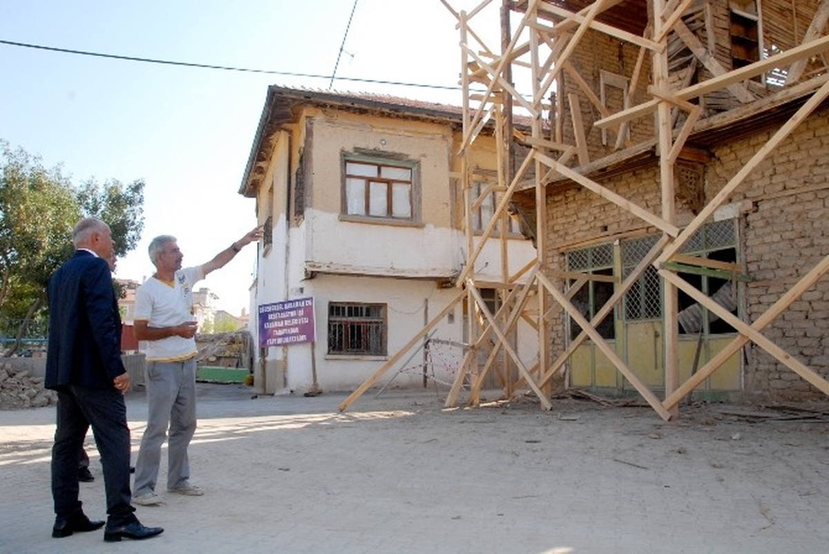 Belediye 2 Asırlık Binayı Hayata Döndürüyor