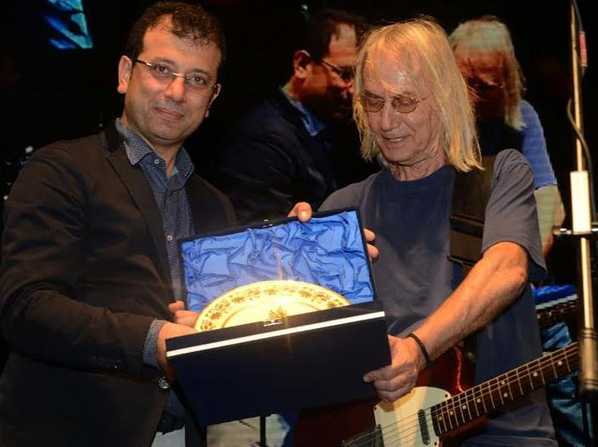 Efsane Rock Grubu Beylikdüzü\'nü Salladı