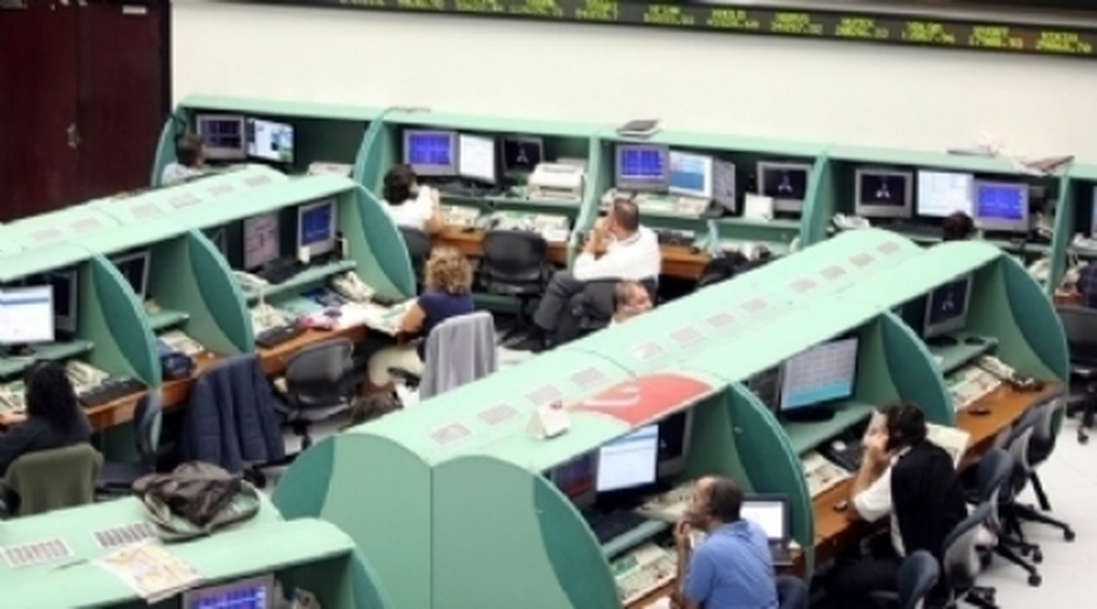 Borsa İlk Seansı Yatay Tamamladı