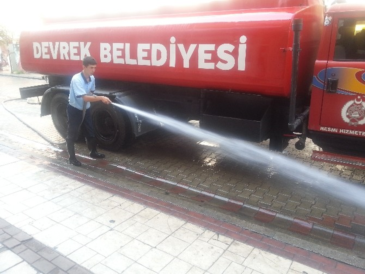 Devrek Belediyesinden Yaz Sonu Temizliği