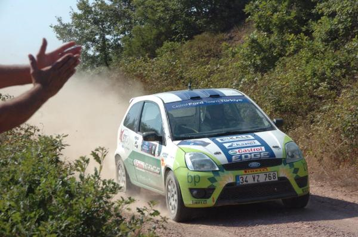 Ford Otosan 32. Kocaeli Rallisi\'ne Doğru