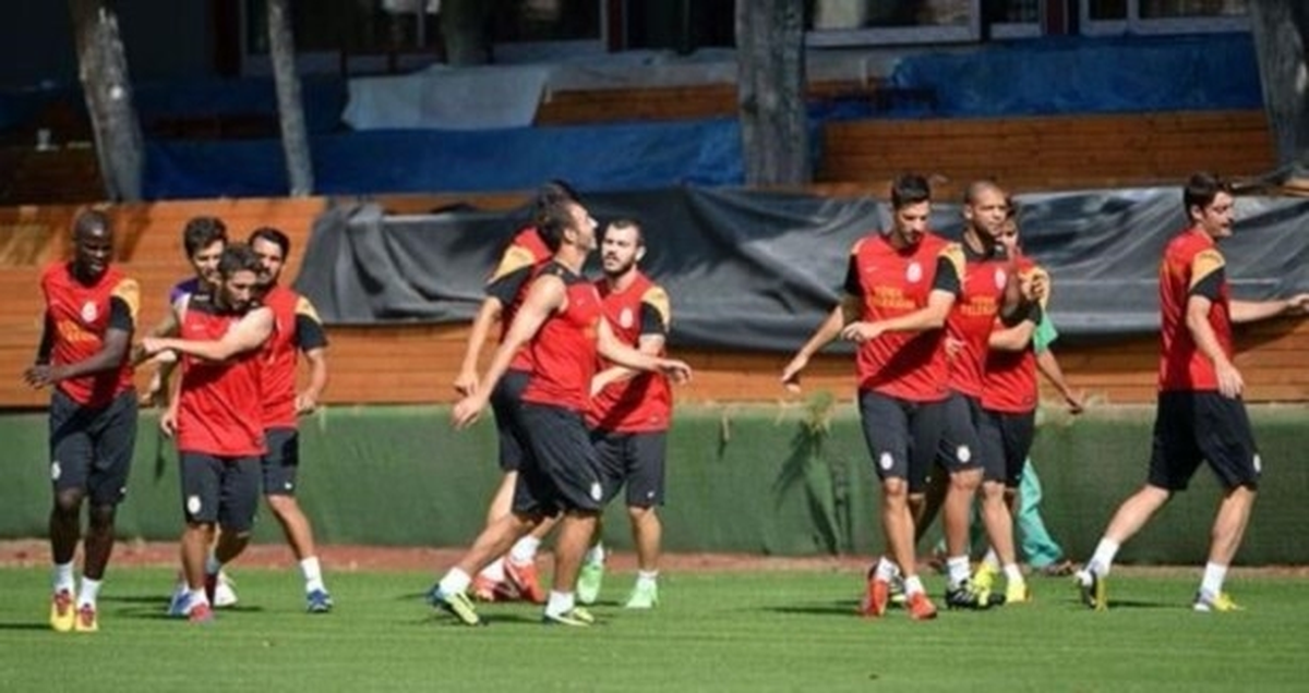 Galatasaray 10 Eksikle Çalıştı