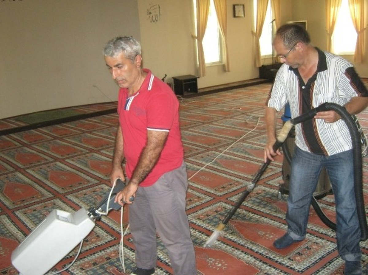 İzmit\'te 8 Ayda 285 Cami Temizlendi
