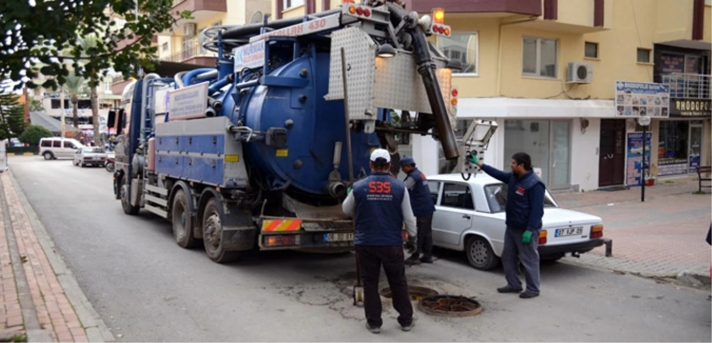 Kumluca\'da Kanal Temizliği Başladı