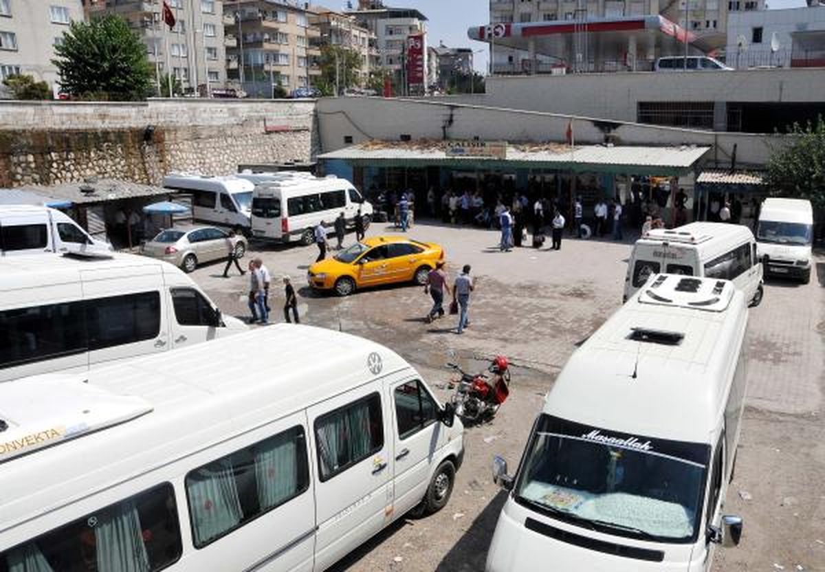 Minibüs Şoförlerinden Kontak Kapatma Eylemi