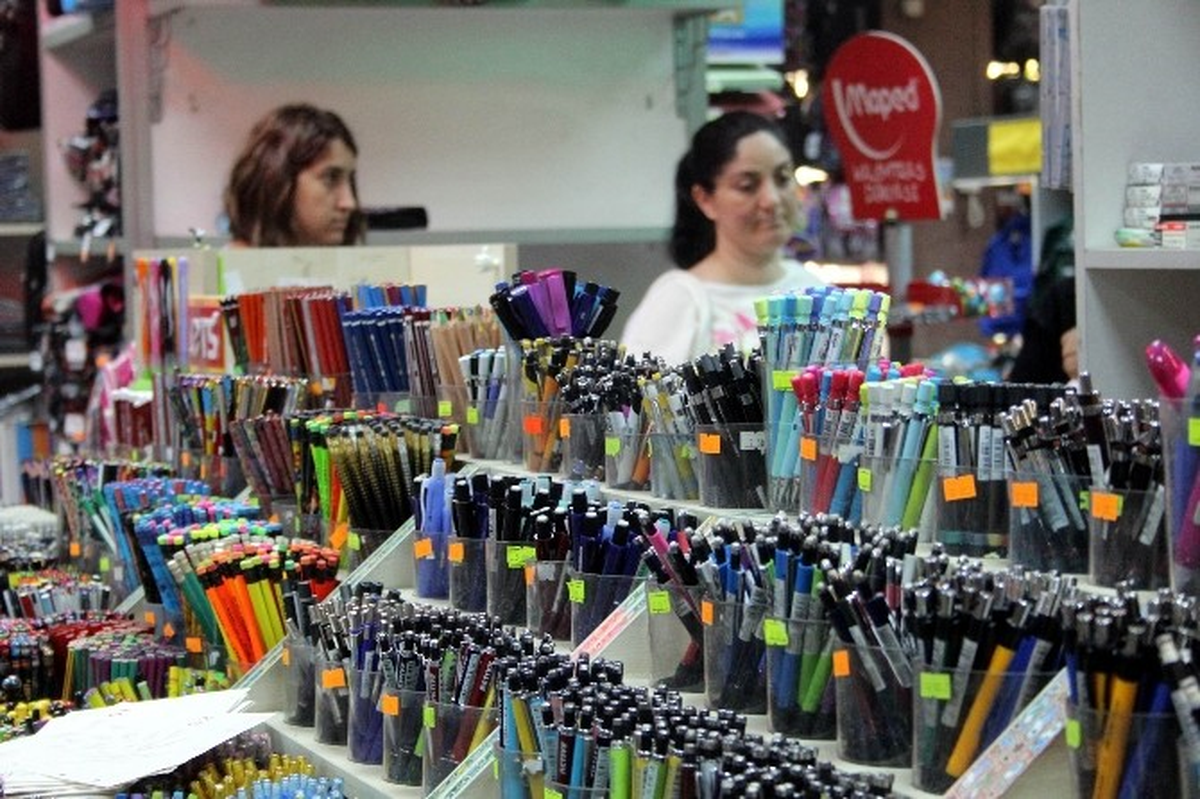 Çin Malı Kırtasiye Ürünlerine Afişli Tepki