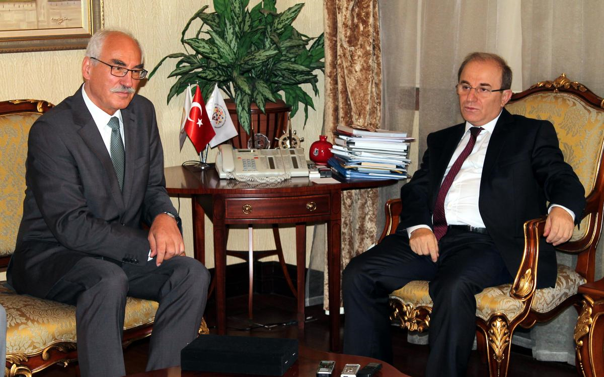 Polonya\'nın Ankara Büyükelçisi Cieniuch\'un Vali Öztürk\'ü Ziyareti