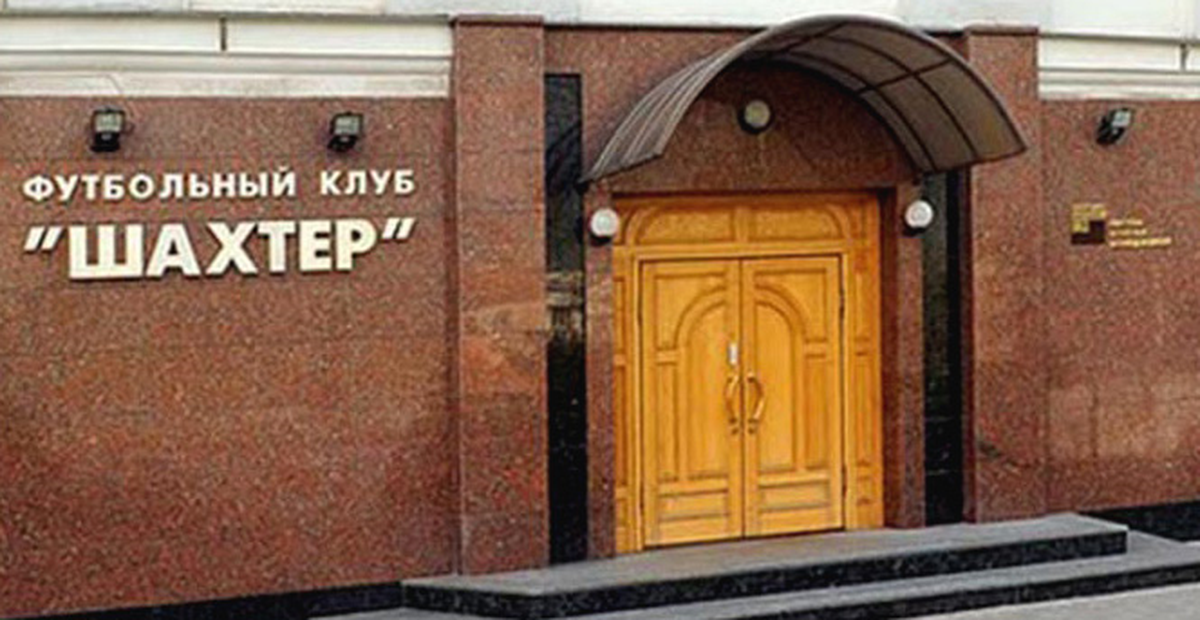 Shakhtar Donetsk\'in Kulüp Binasını Eli Silahlı Kişiler İşgal Etti