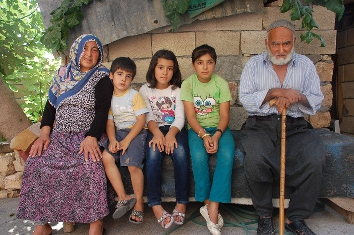 Yaşlı Çiftin Hayat Hikayesi Yürek Burkuyor