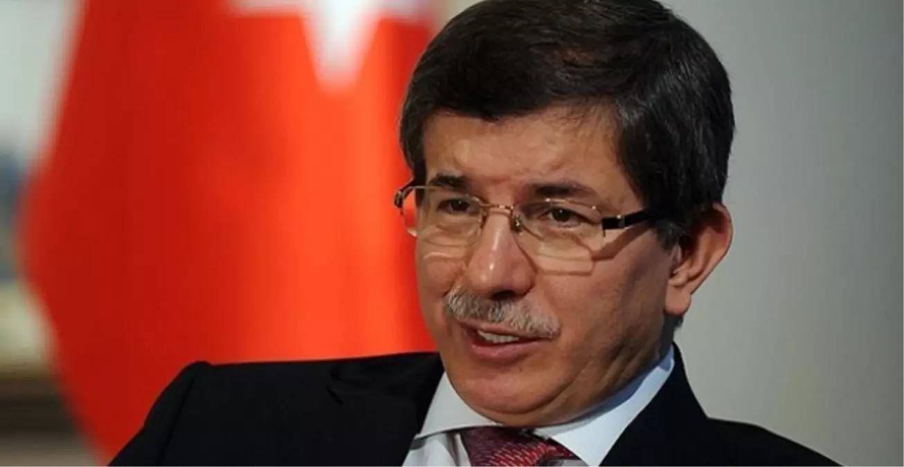 Başbakan Davutoğlu, Erbakan\'ın Mezarını Ziyaret Etti