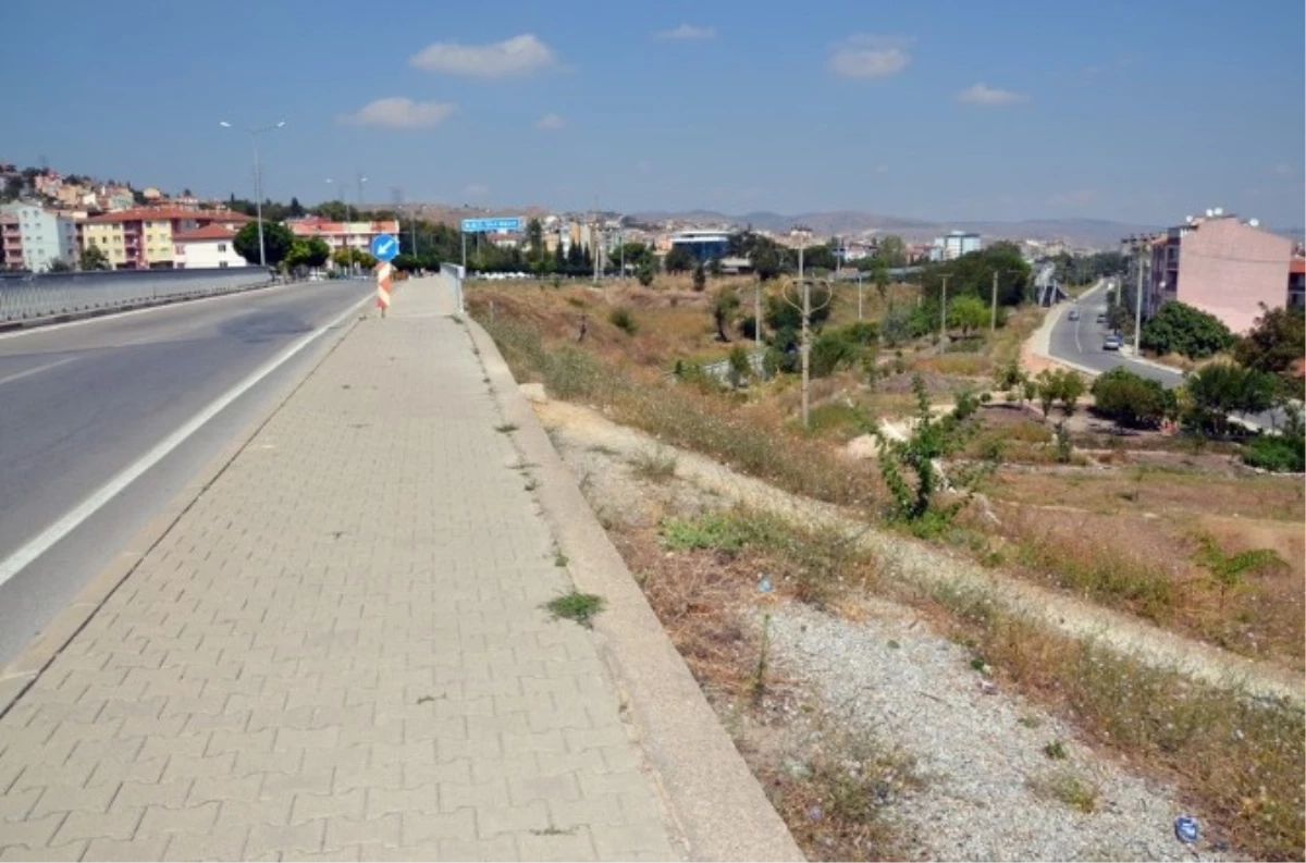 Başkan Uğur Yol Yapım Çalışmalarını İnceledi