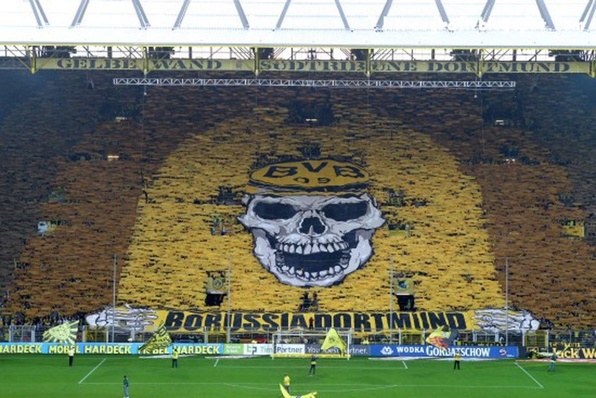 Bilet Almak İçin Arayan Borussia Dortmund Taraftarı Telekızla Konuştu