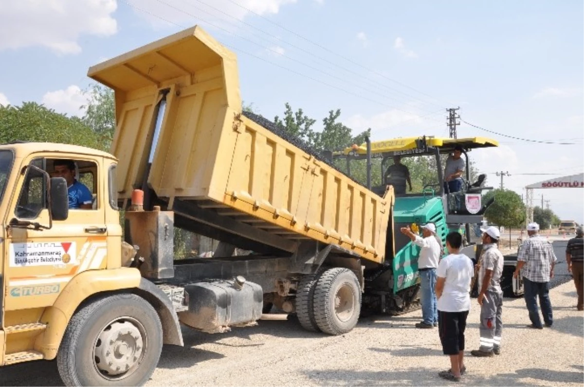 Büyükşehir, Mahalleleri Sıcak Asfaltla Tanıştırıyor