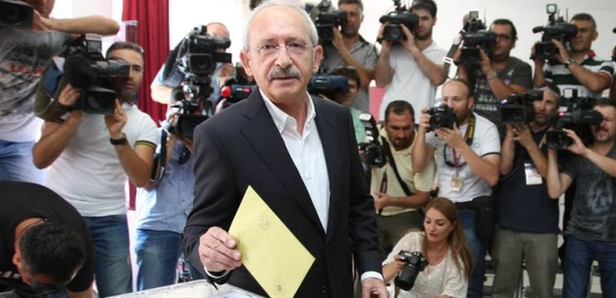 CHP Kurultayında Genel Başkan Seçimi İçin Kılıçdaroğlu Oyunu Kullandı