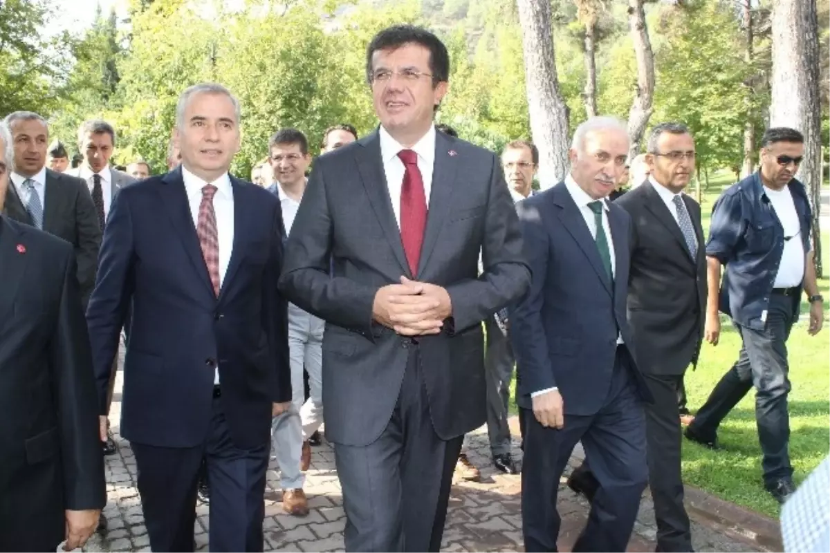 Ekonomi Bakanı Zeybekci\'den Türk Dizilerine Destek Sözü