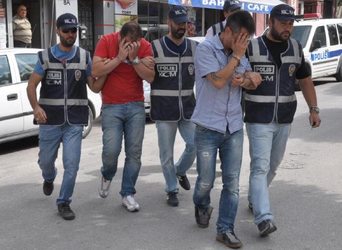 Eskişehir\'de Uyuşturucu Operasyonu: 2 Gözaltı
