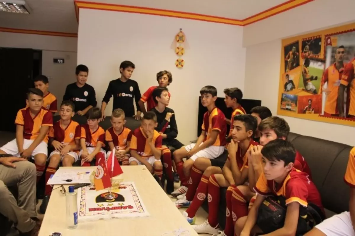 Galatasaray Futbol Okulu, Didim Galatasaray Taraftarlar Derneğini Ziyaret Etti