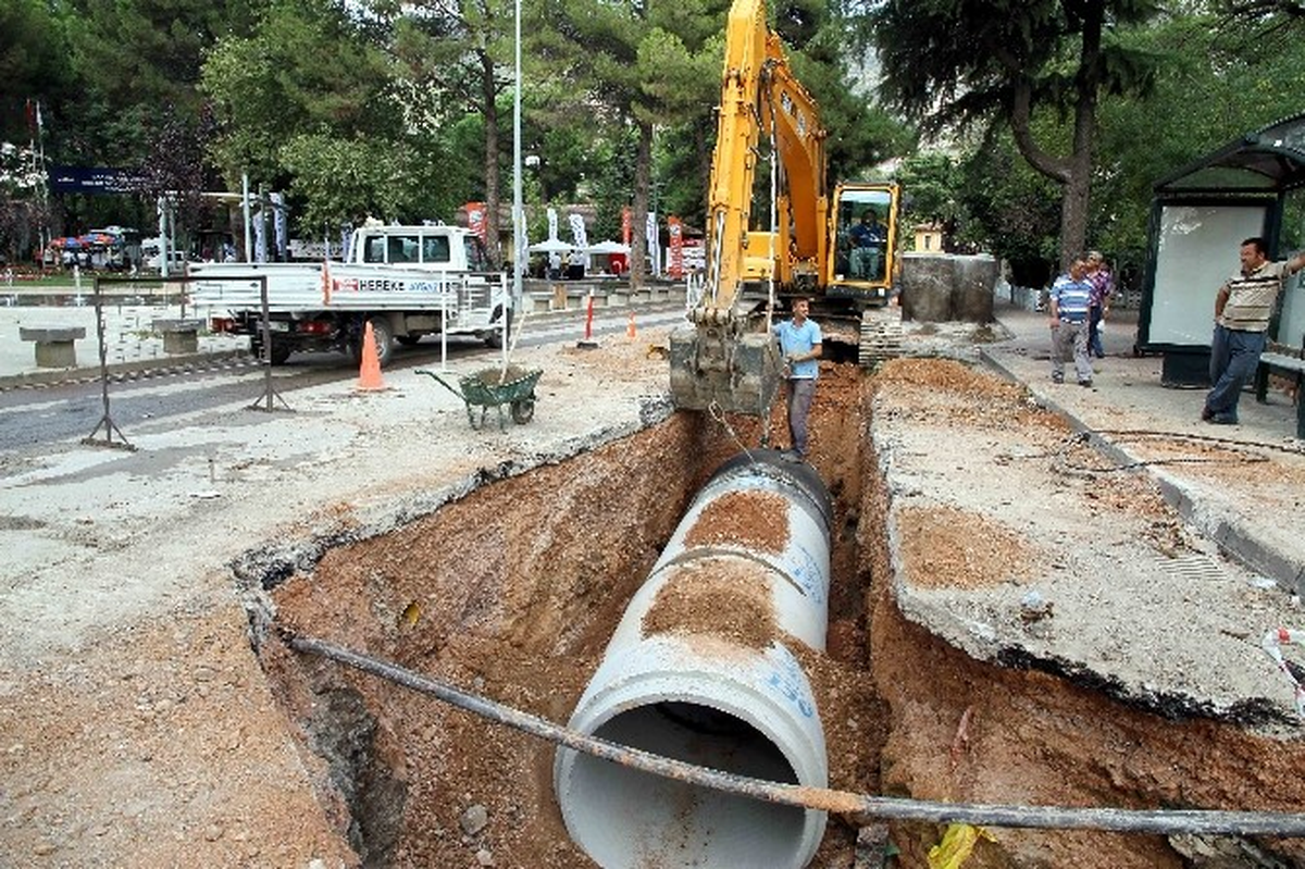 Körfez Aşağı Hereke Yağmursuyu Hattına Kavuşuyor